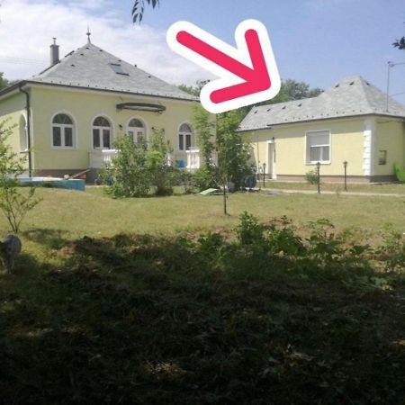 Small House In Green Area Budapest Exterior photo